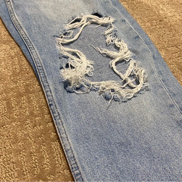 {Zara} Basic Z1975 Denim | Distressed Jeans - Size 6 - Picture 8 of 16